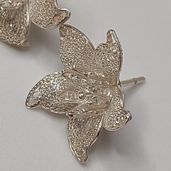 Lightweight Metal Mesh Filigree Flower Earrings - Picture 5 of 14